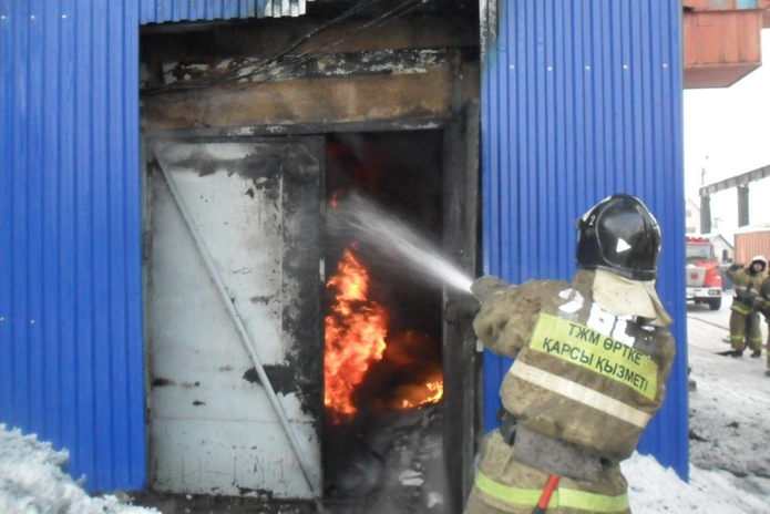 Пожар на складах (+фото)