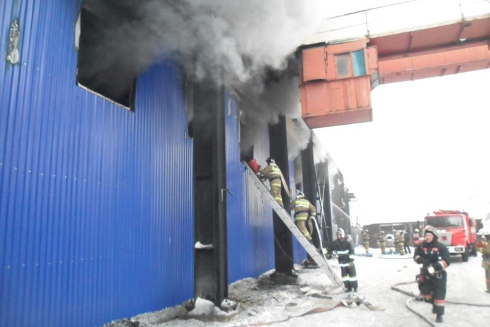 Пожар на складах (+фото)
