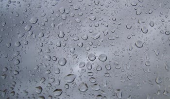 В Казахстан приходят дожди с ветром