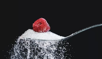 Сахар запретили вывозить из Казахстана, а ввоз из России хотят увеличить